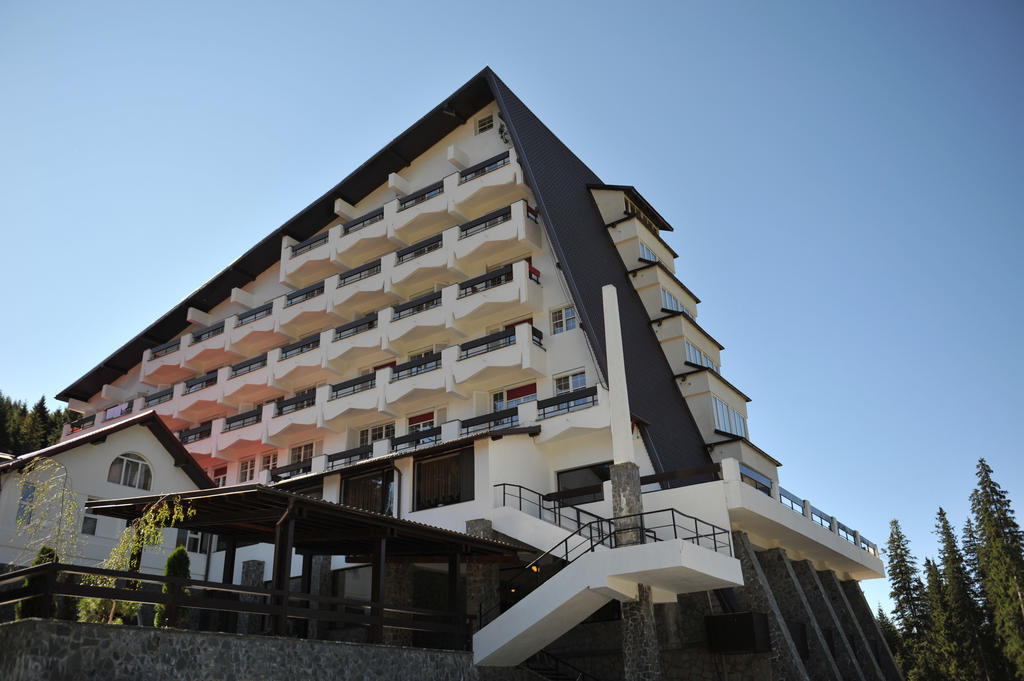 Hotel Pestera Sinaia Kültér fotó